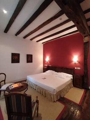 1 habitación, minibar, escritorio y wifi gratis