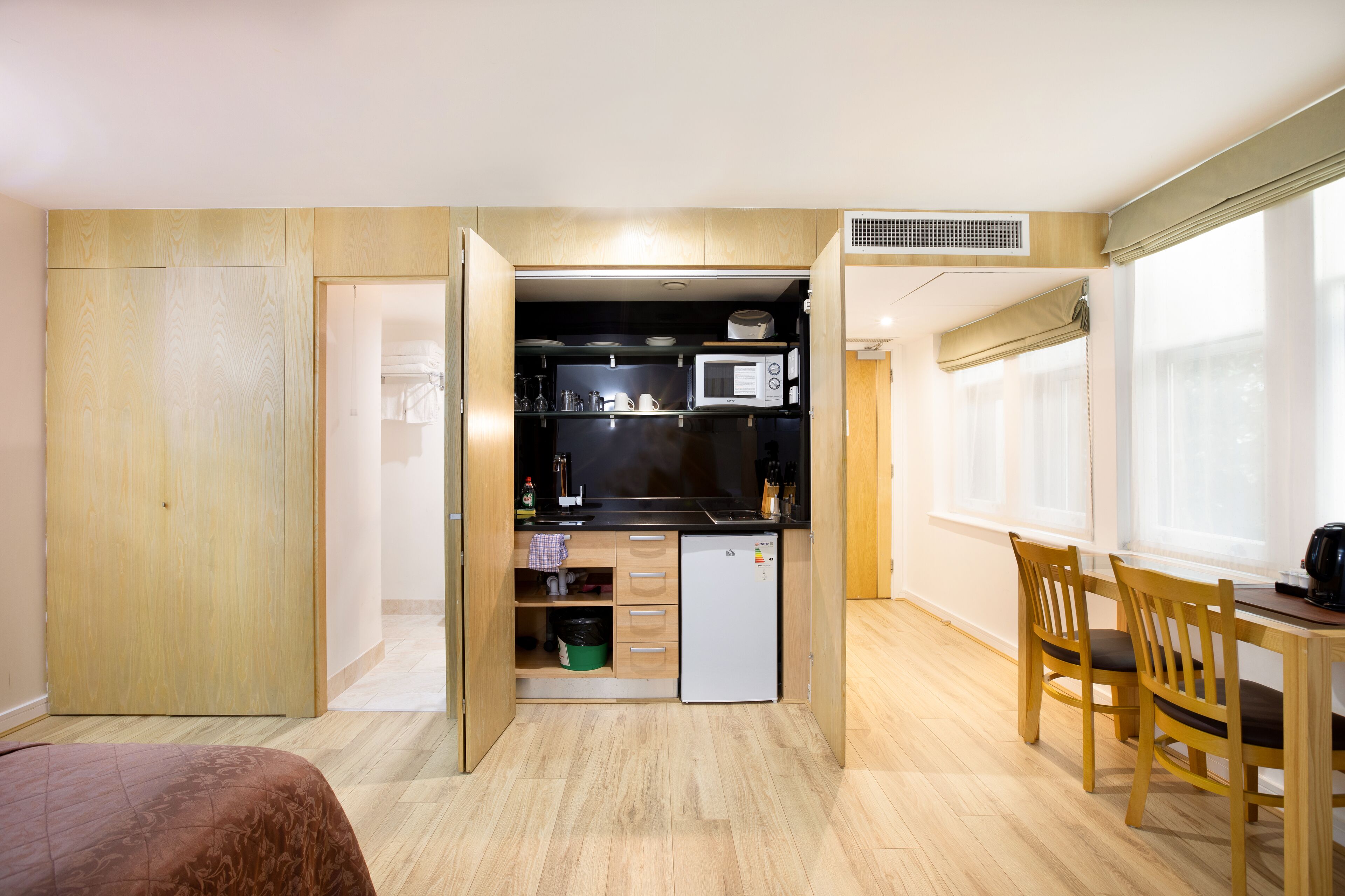 in-room safe, desk, iron/ironing board, free wifi