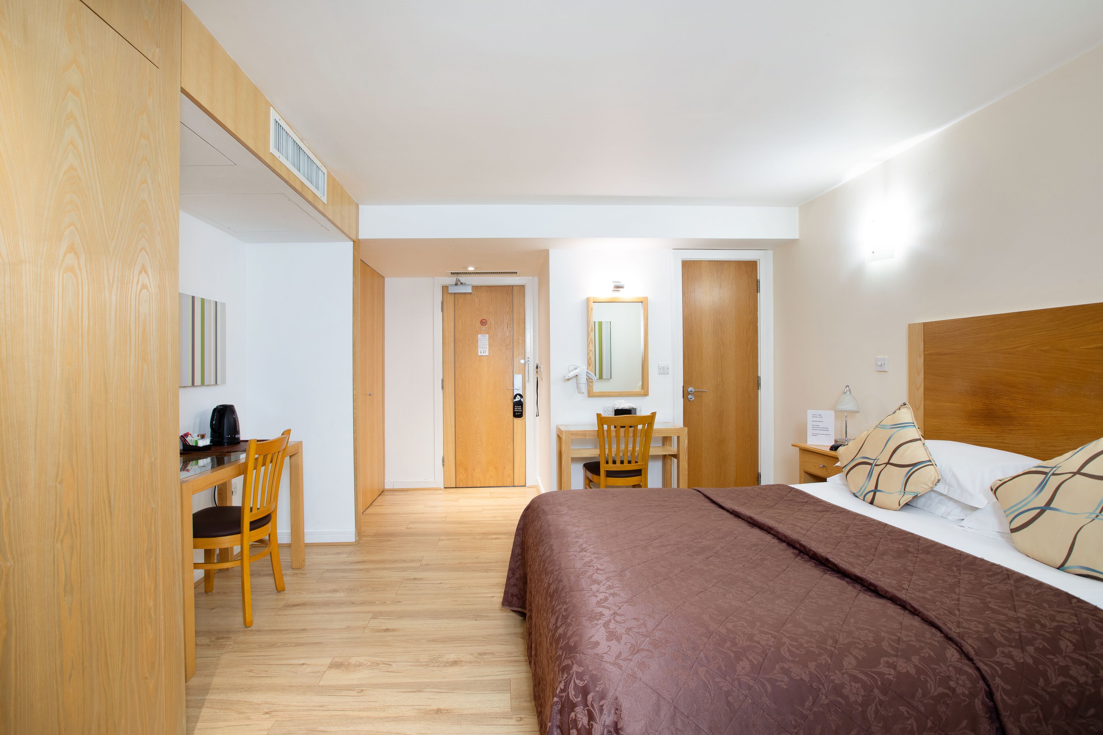 executive studio suite | in-room safe, desk, iron/ironing board, free wifi