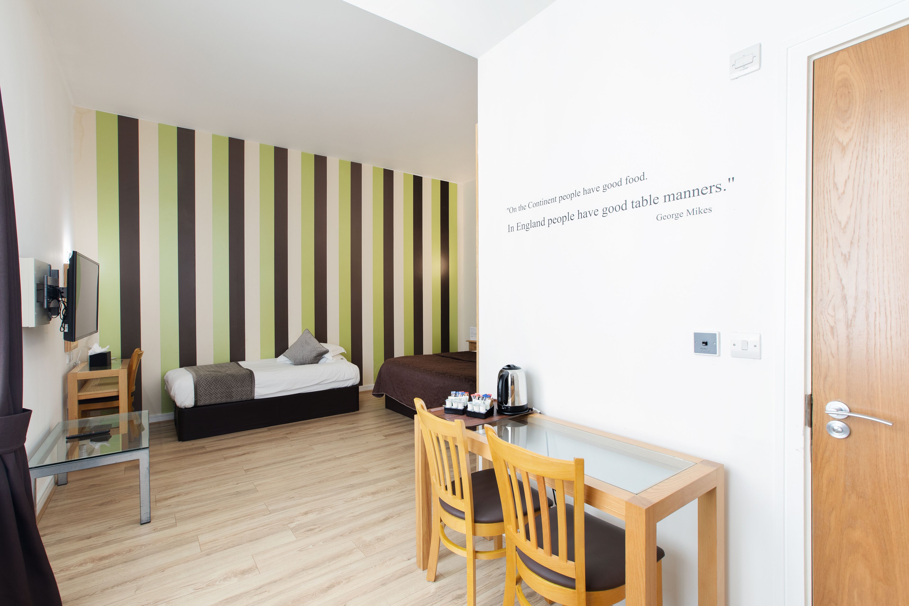 deluxe studio suite | in-room safe, desk, iron/ironing board, free wifi