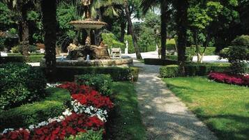 Family Room | Park view