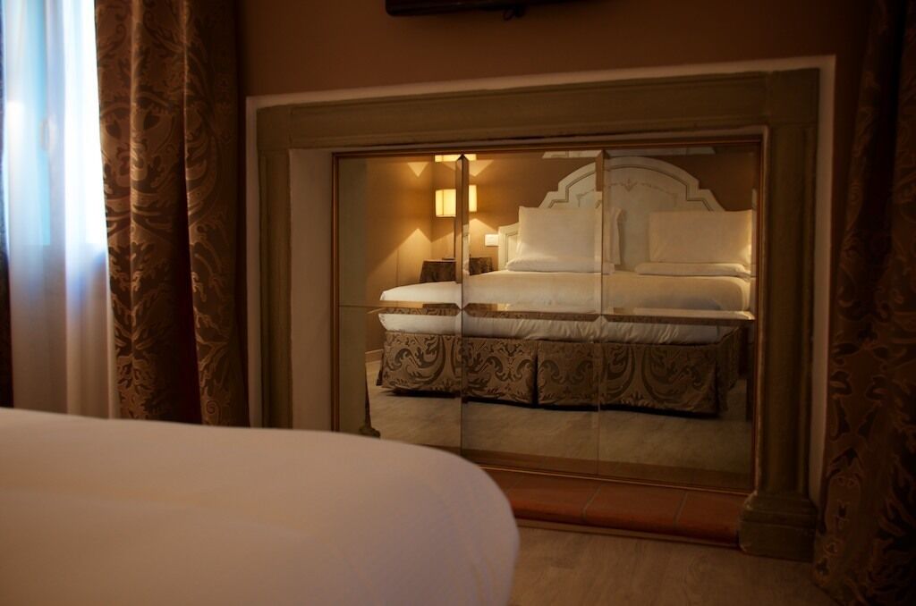 Habitación ejecutiva | Ropa de cama de alta calidad, edredón y camas con efecto memoria 