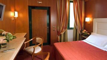 Couette en duvet d'oie, minibar, coffres-forts dans les chambres, bureau