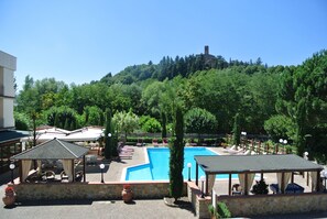 Outdoor pool - Parc Hotel (Poppi)