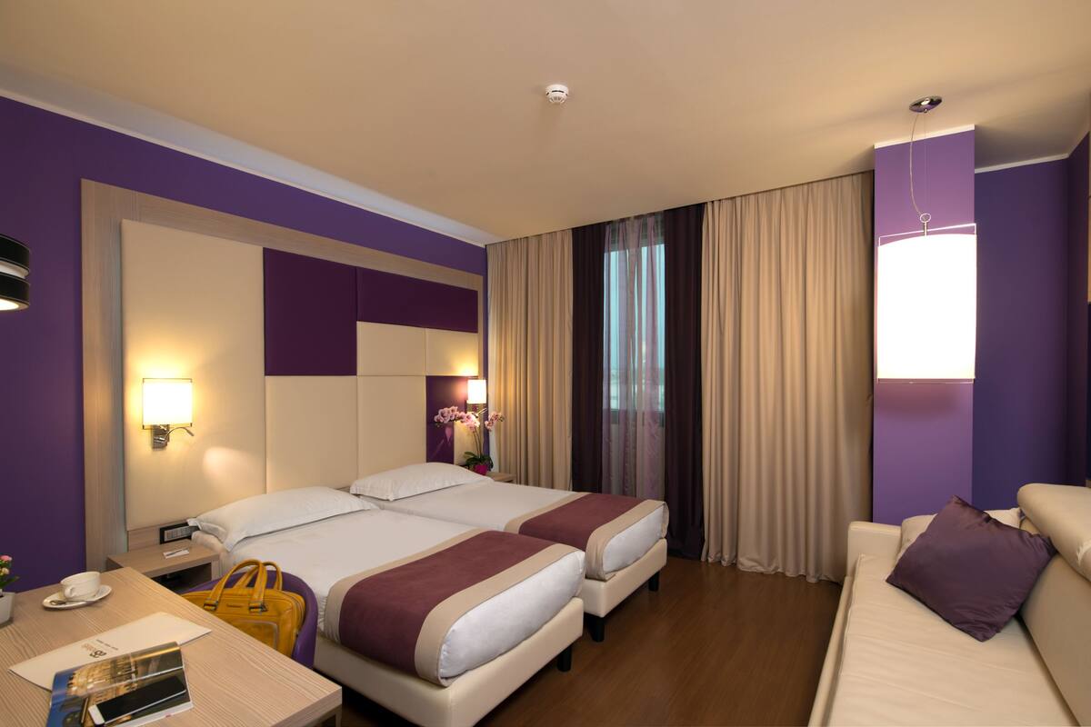 standard triple room | 1 bedroom, down duvets, minibar, in-room safe