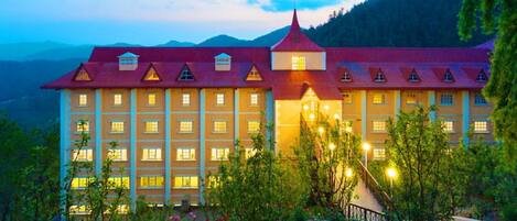 Fachada de la propiedad