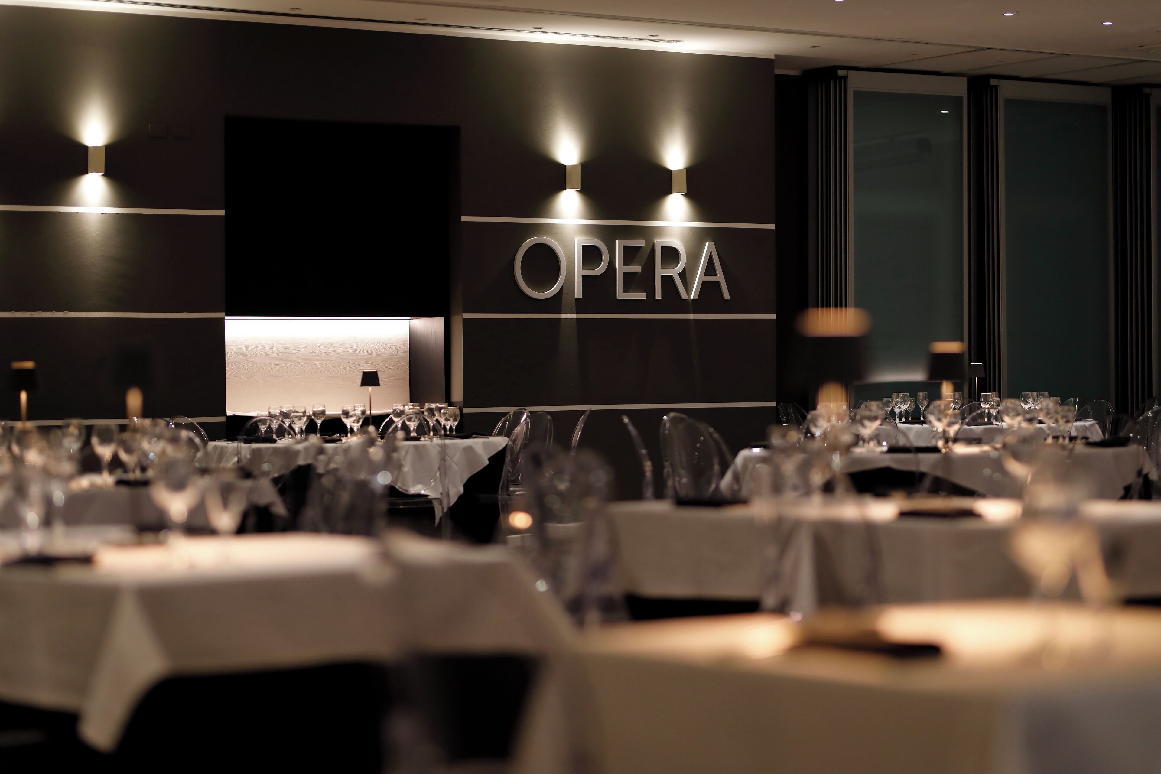 breakfast, lunch and dinner served