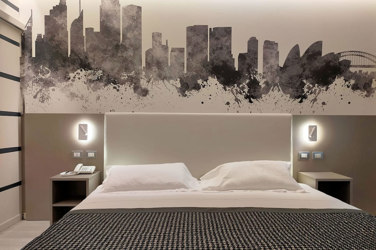 Down comforters, minibar, in-room safe, desk