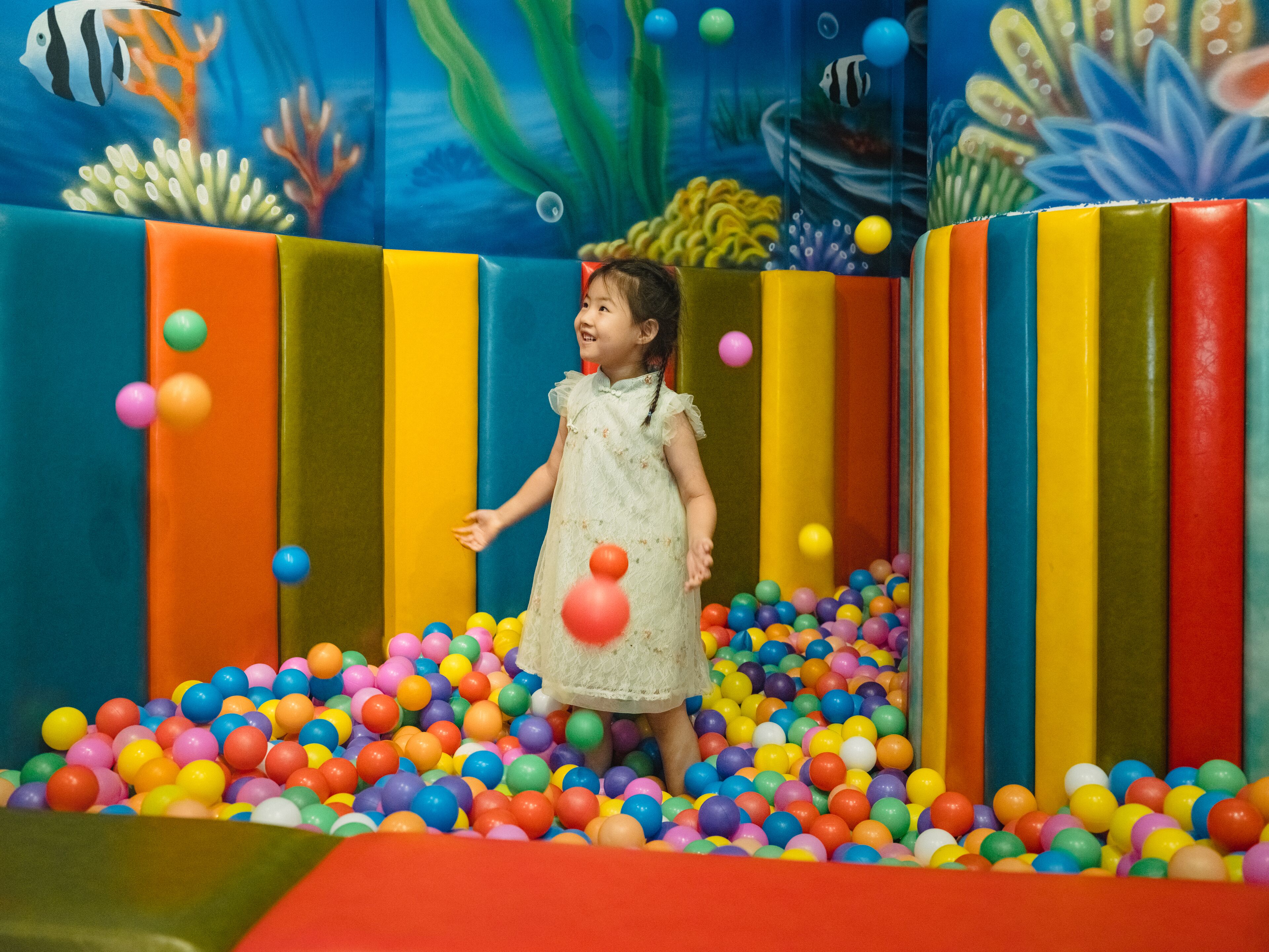 2 restaurants, breakfast served