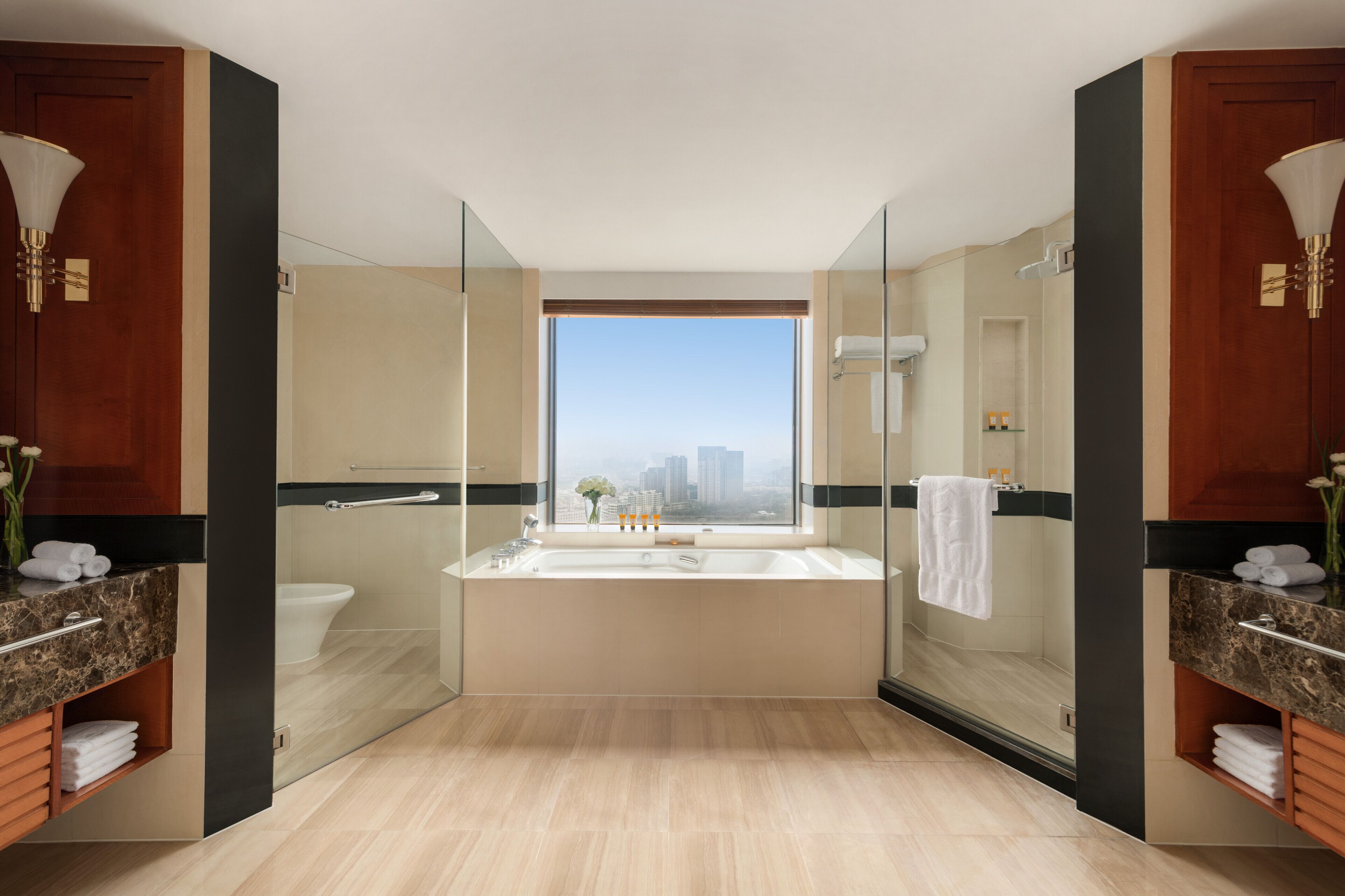 separate bathtub and shower, rainfall showerhead, free toiletries