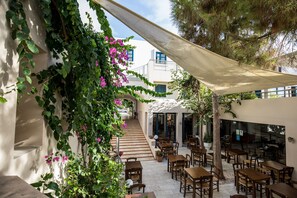 Courtyard - Castello Village Resort (Agios Nikolaos)
