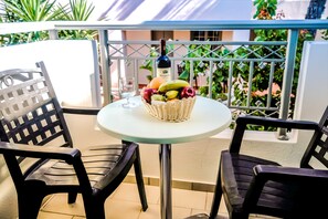 Double Room Land View | Balcony