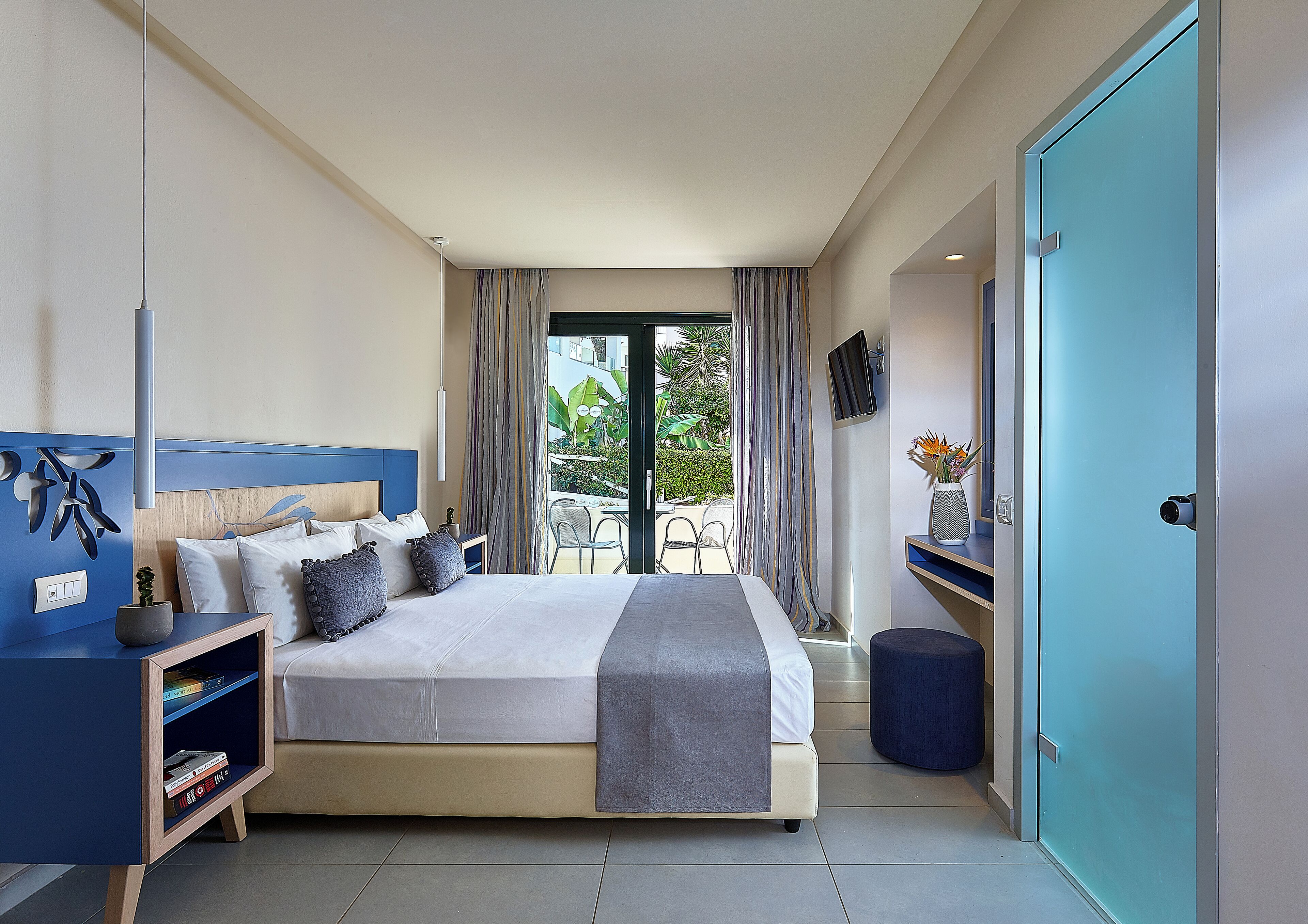 In-room safe, desk, soundproofing, iron/ironing board