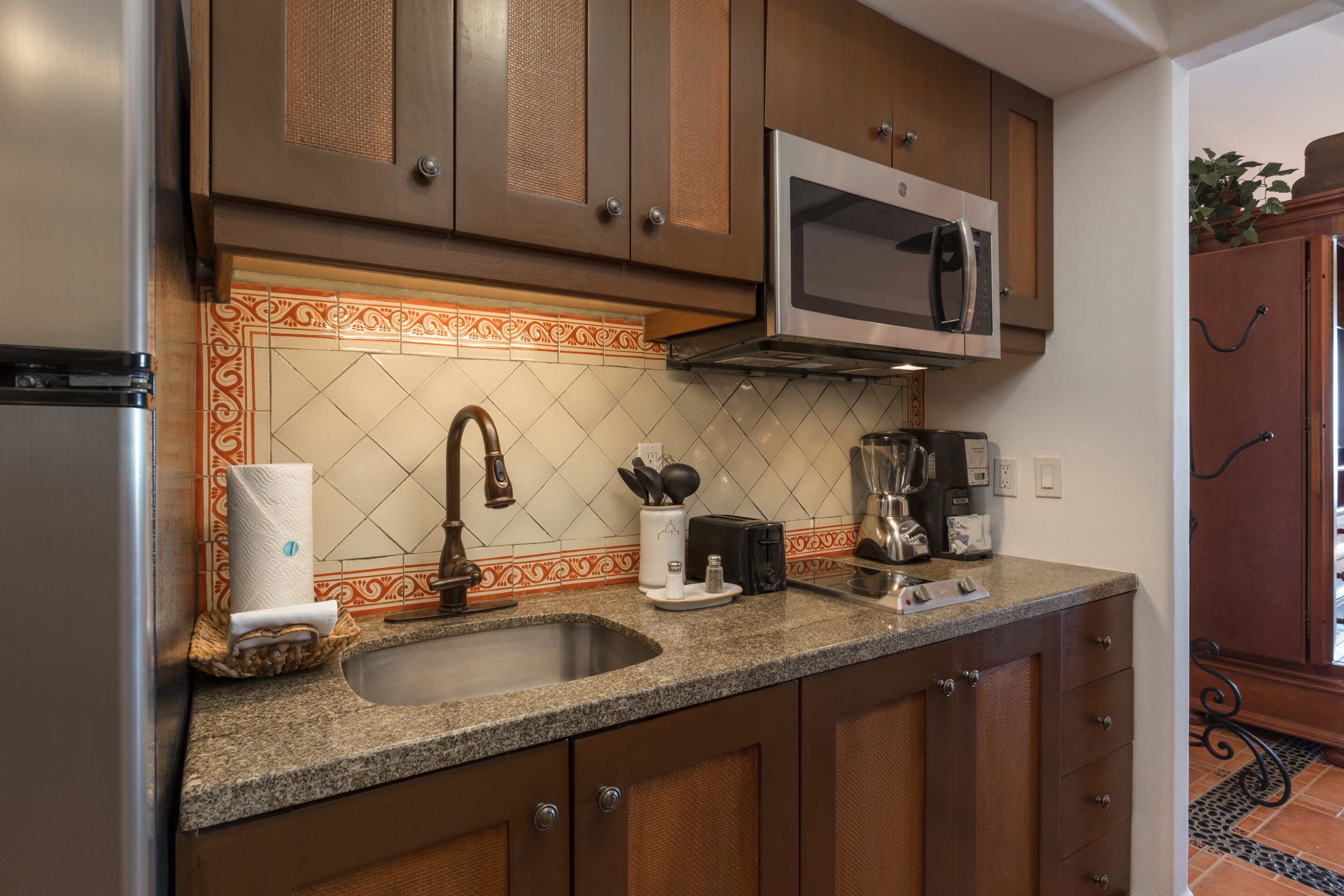 family suite | private kitchen | coffee/tea maker