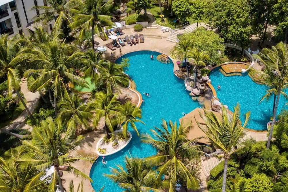 Horizon Karon Beach Resort & Spa