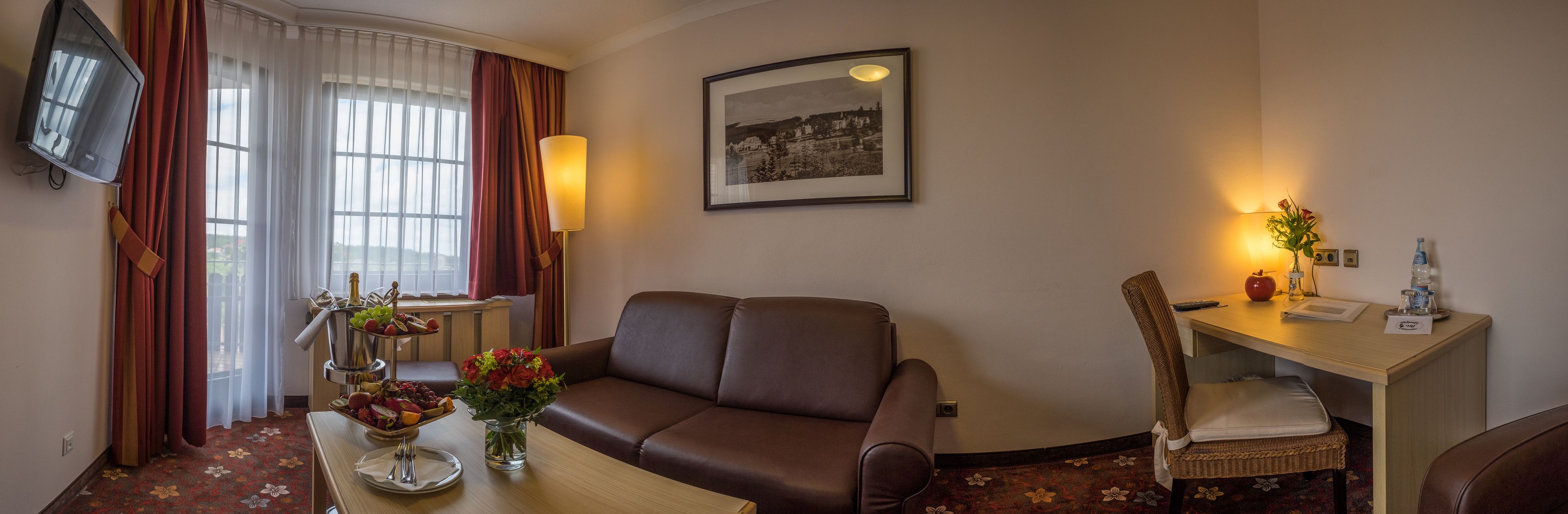 family room (2 adults + 2 children) | living area | flat-screen tv