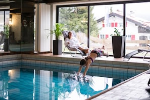 Indoor pool, sun loungers