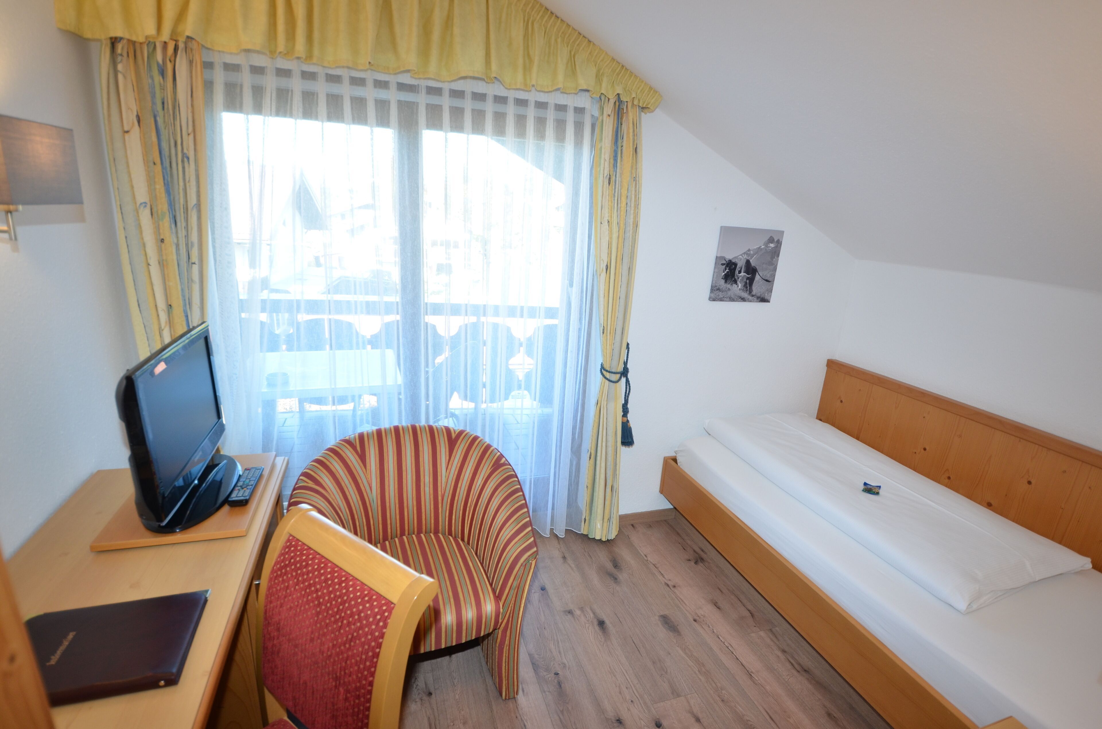 Minibar, safe på rommet, blendingsgardiner og lydisolert