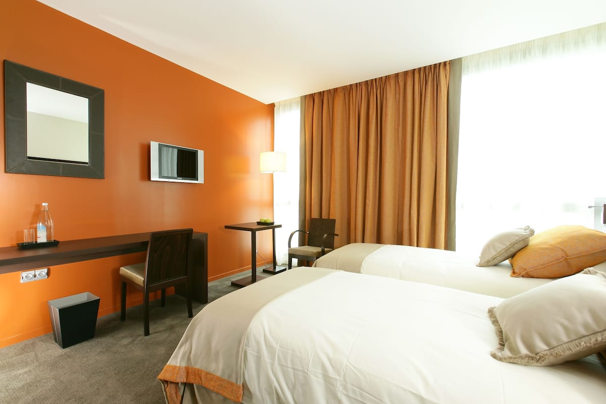 standard double room | premium bedding, in-room safe, desk, soundproofing