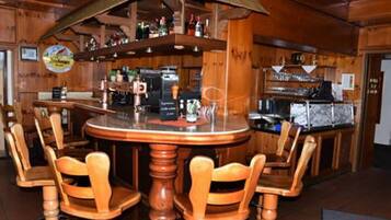 Bar (in der Unterkunft)