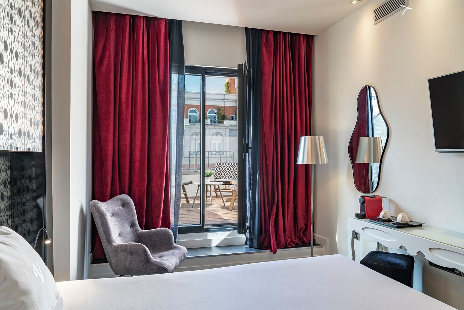 1 bedroom, premium bedding, down comforters, minibar