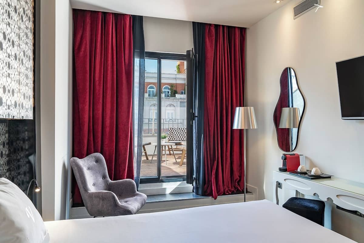1 chambre, literie de qualité supérieure, couette en duvet d'oie