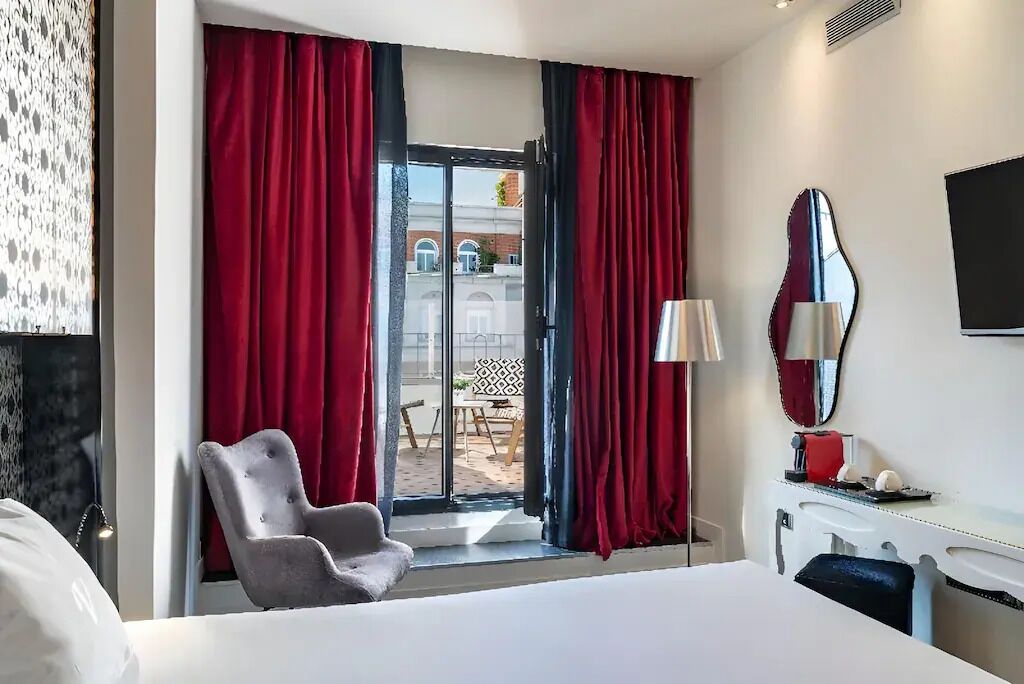 1 bedroom, premium bedding, down comforters, minibar