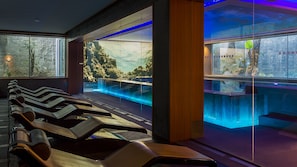 Couples treatment room(s), sauna, Turkish bath/hammam, body treatments
