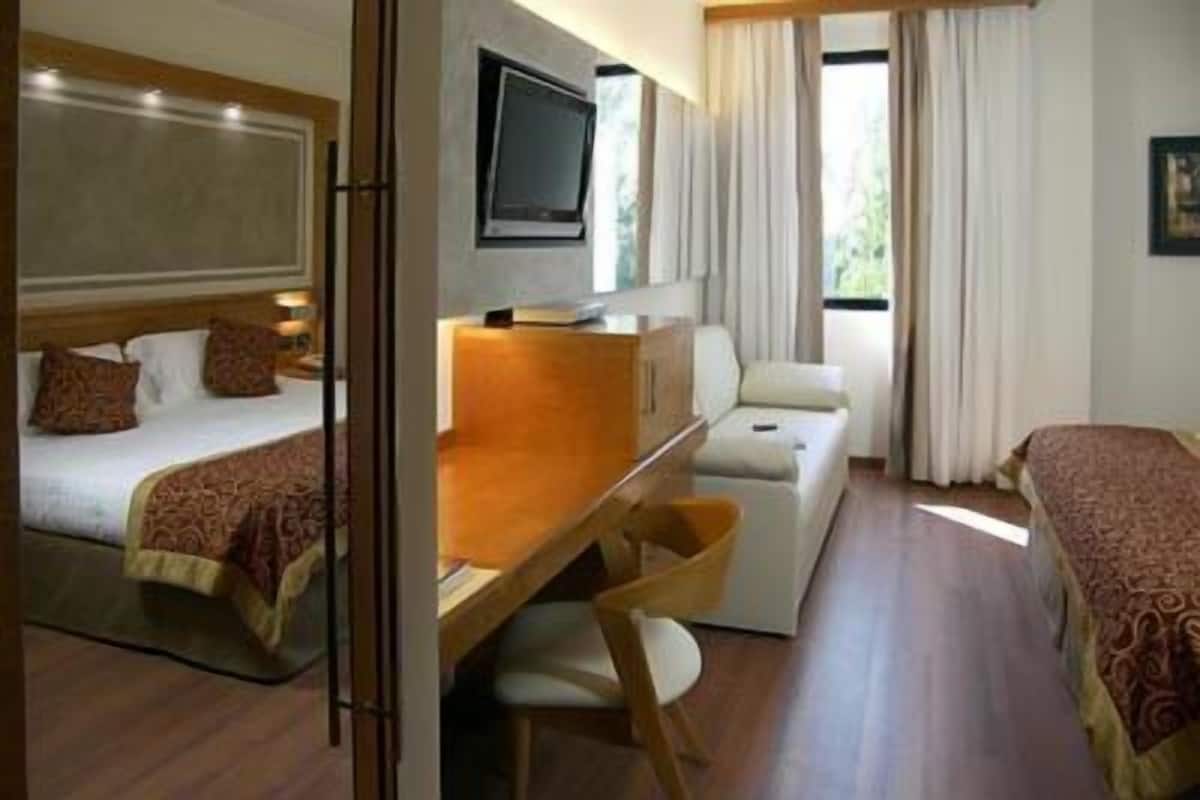 Doppia Superior uso singolo | Biancheria da letto ipoallergenica, minibar, una cassaforte in camera