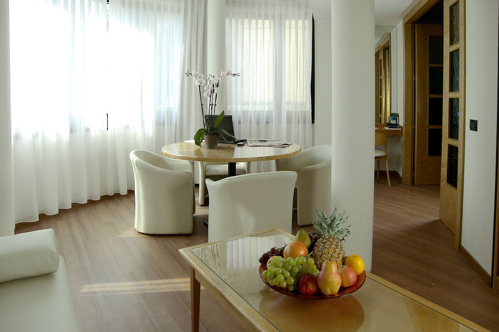 Room service – dining