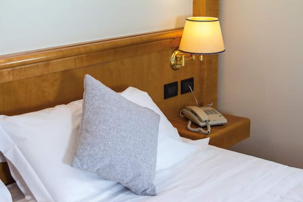 Biancheria da letto ipoallergenica, minibar, una cassaforte in camera