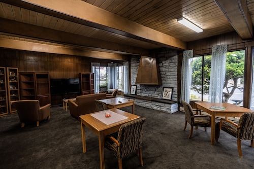 Blue Coast Inn and Suites