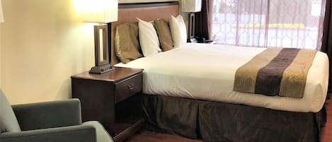 Room, 1 King Bed | 1 bedroom, premium bedding, down duvets, Tempur-Pedic beds