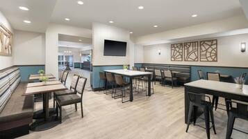 Tägliches inbegriffenes Frühstücksbuffet