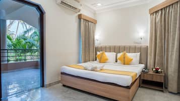 Deluxe Room | Egyptian cotton sheets, premium bedding, minibar, in-room safe