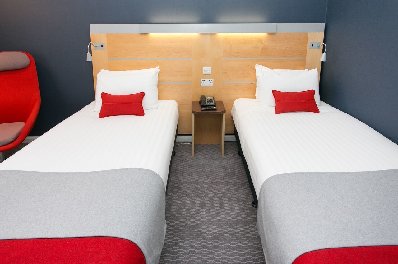 standard room, 2 single beds | desk, free cots/infant beds, free wifi, bed sheets