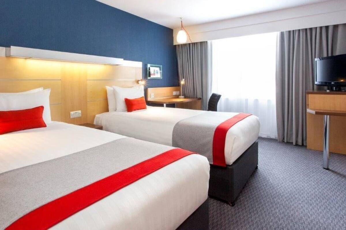 standard room, 2 single beds | desk, free cots/infant beds, free wifi, bed sheets