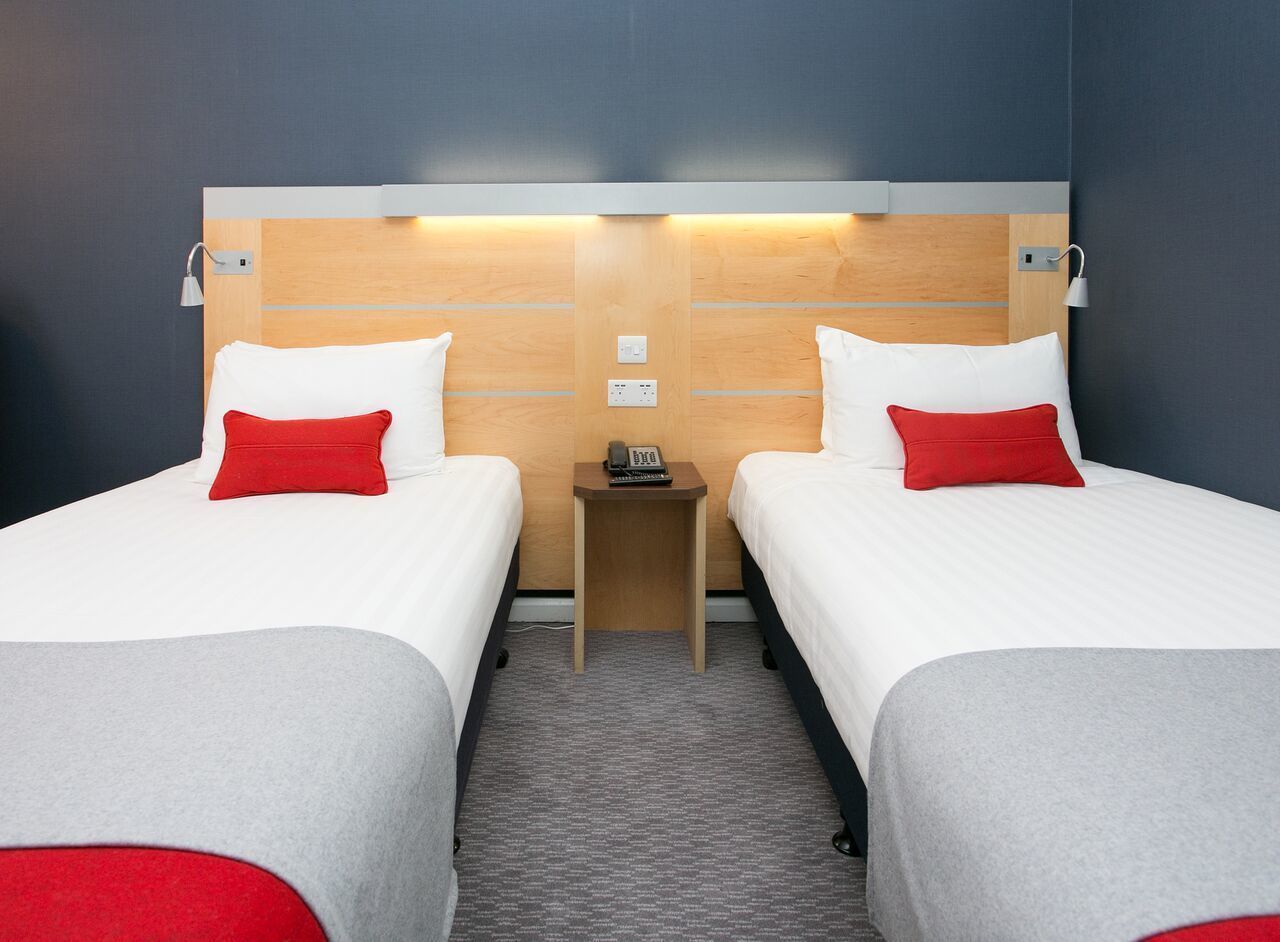 standard room, 2 single beds | desk, free cots/infant beds, free wifi, bed sheets
