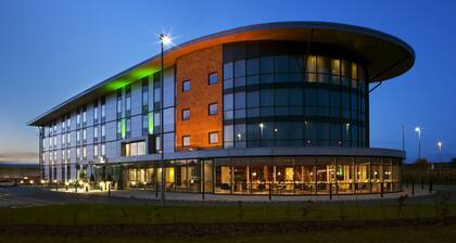 Holiday Inn Salisbury - Stonehenge by IHG