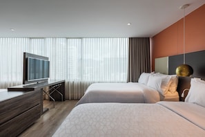 Hochwertige Bettwaren, Minibar, Zimmersafe, individuell dekoriert