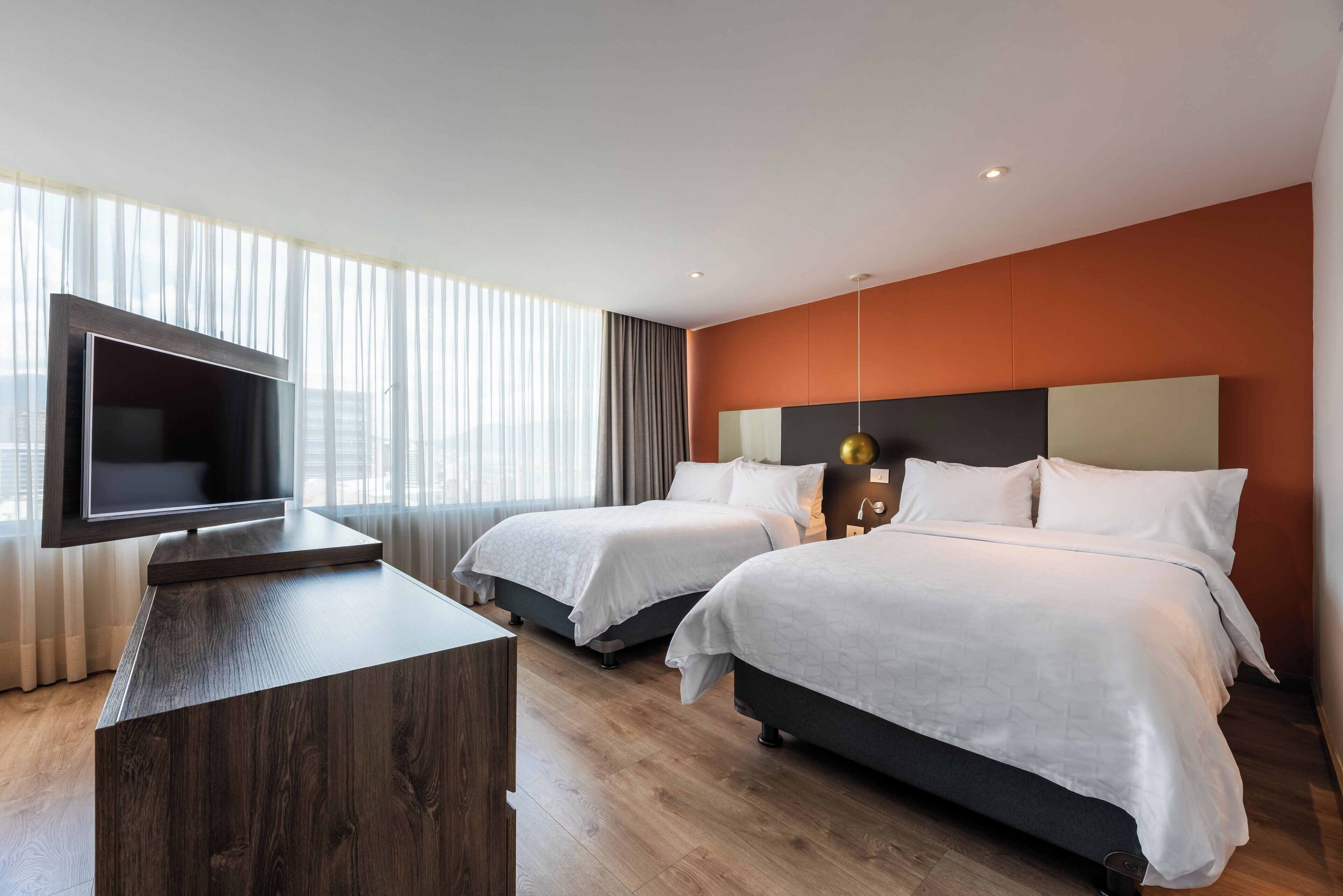 1 bedroom, premium bedding, minibar, in-room safe