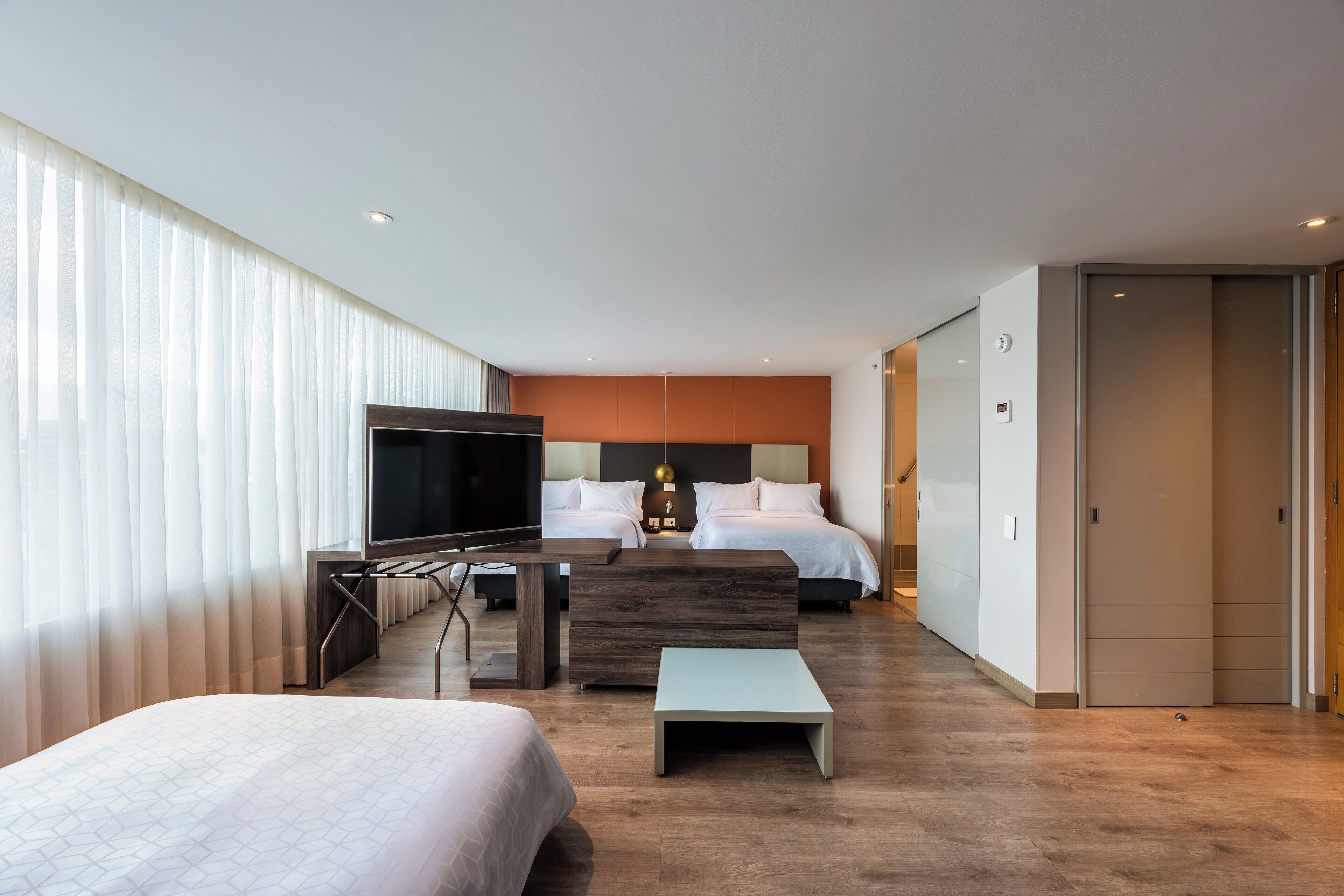 1 bedroom, premium bedding, minibar, in-room safe