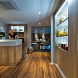 Couples treatment rooms, sauna, hot tub, steam room, body treatments