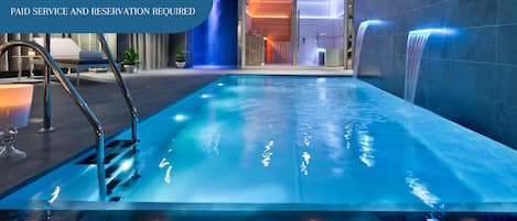 Seasonal outdoor pool, pool umbrellas, sun loungers