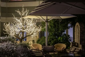 Exterior - Golden Tulip Sophia Antipolis - Hotel & Spa (Valbonne)