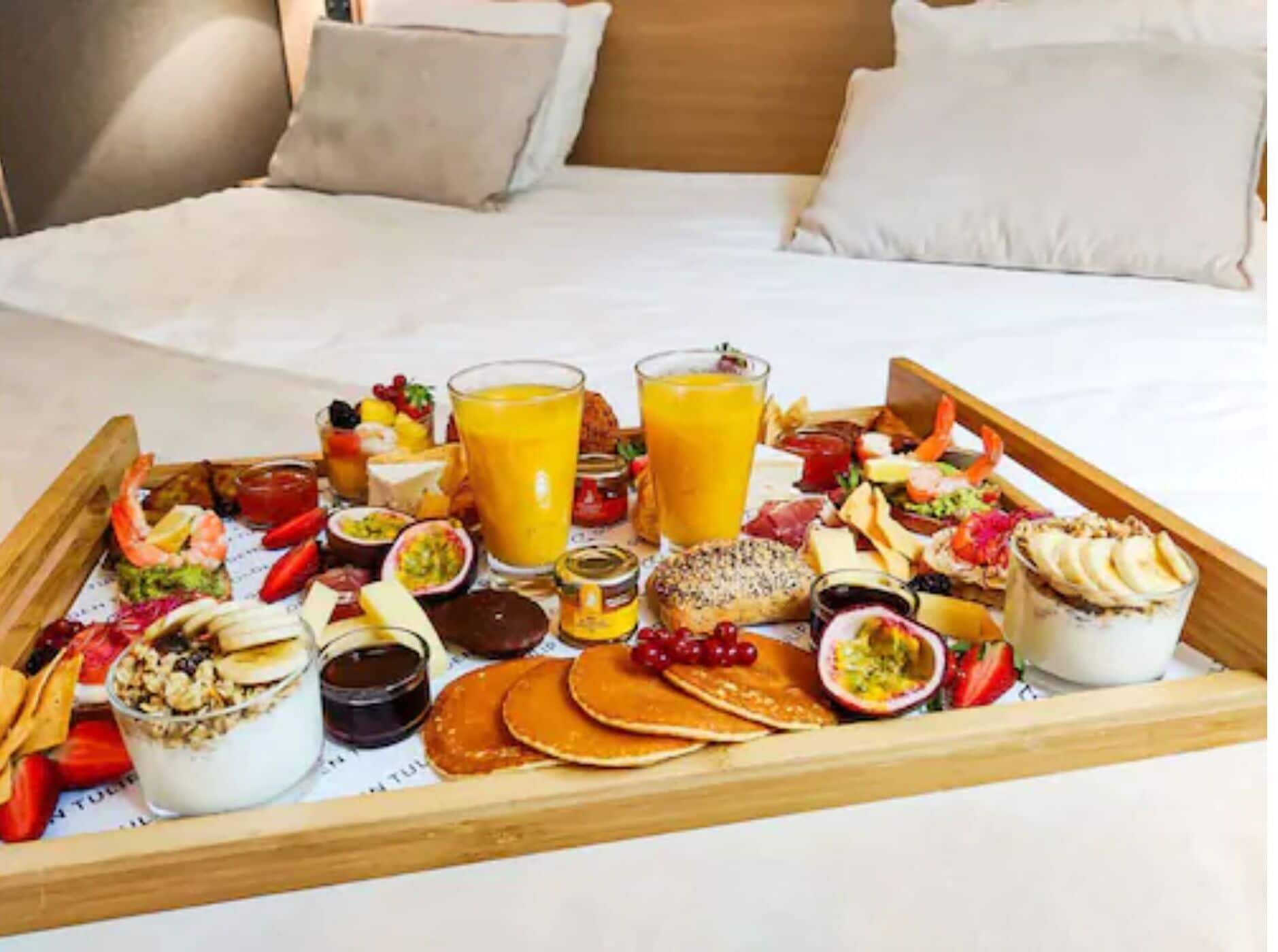 Daily buffet breakfast (EUR 22 per person)