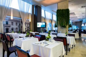 Se sirven desayunos, comidas y cenas