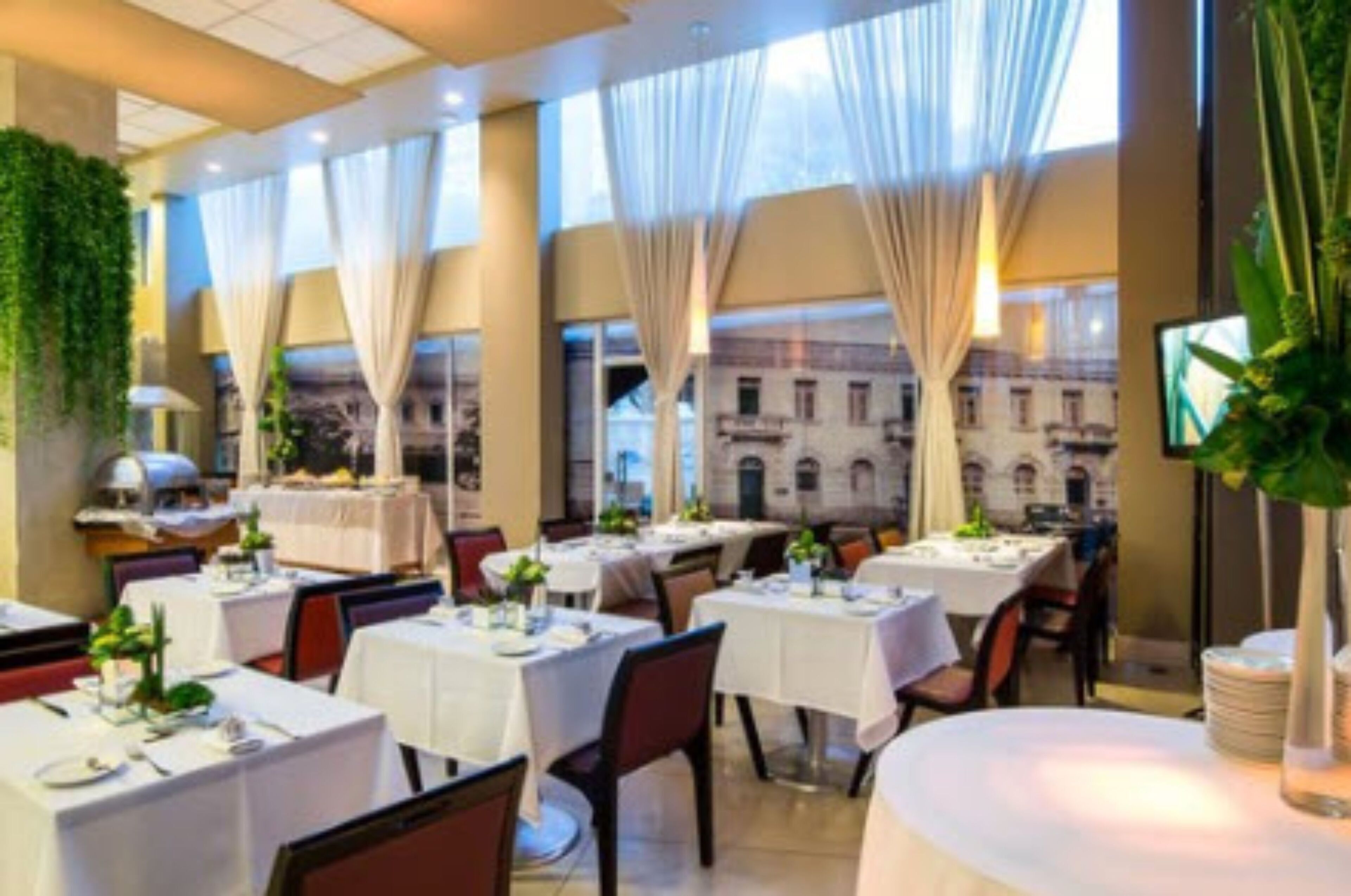 breakfast, lunch and dinner served