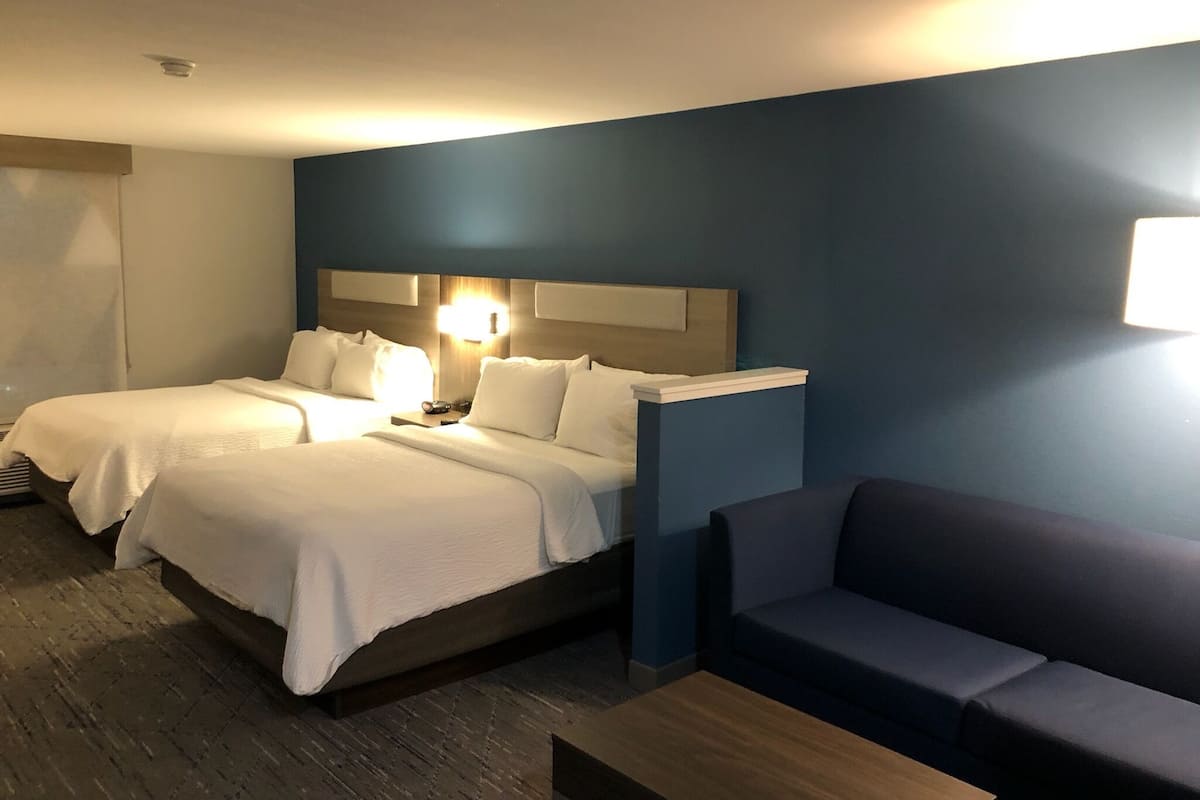 Suite, Multiple Beds