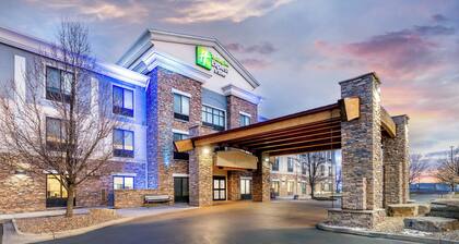 Holiday Inn Express & Suites Loveland by IHG